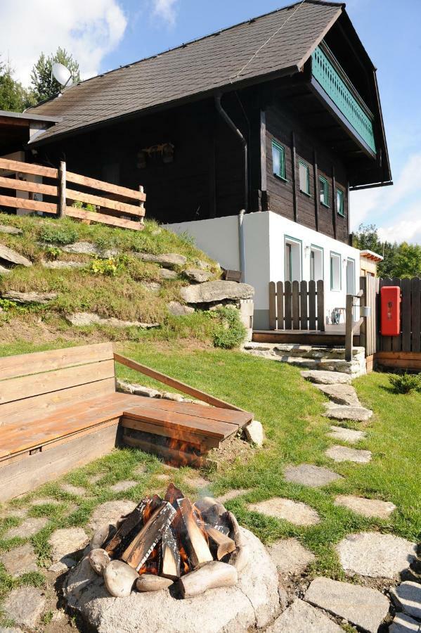 Gluehwuermchenhuette Villa Ratten Luaran gambar